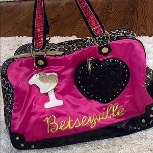 VINTAGE BETSEYVILLE DUFFEL